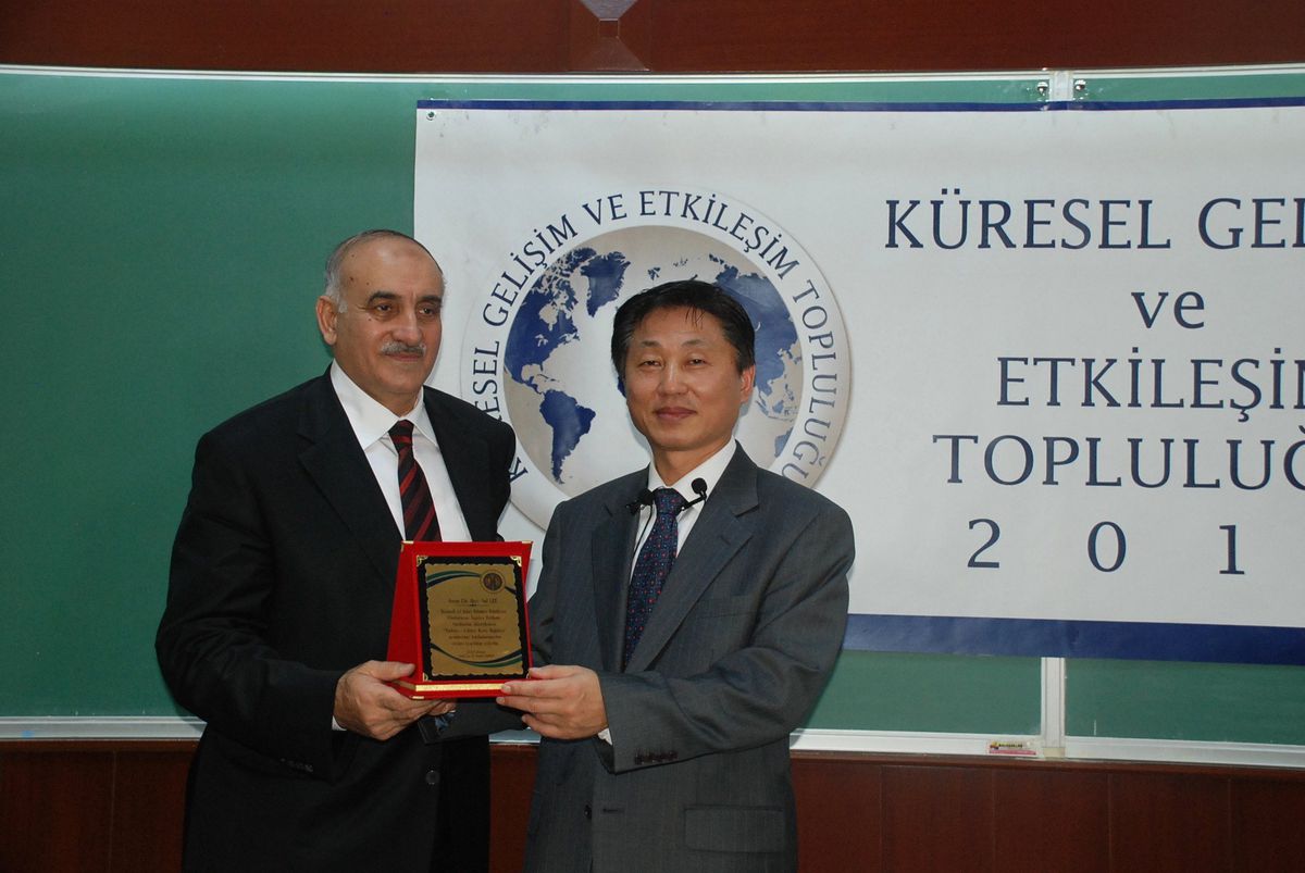 Dr. Hee Chul Lee Güney Koretürkiye İlişkilerini Anlattı