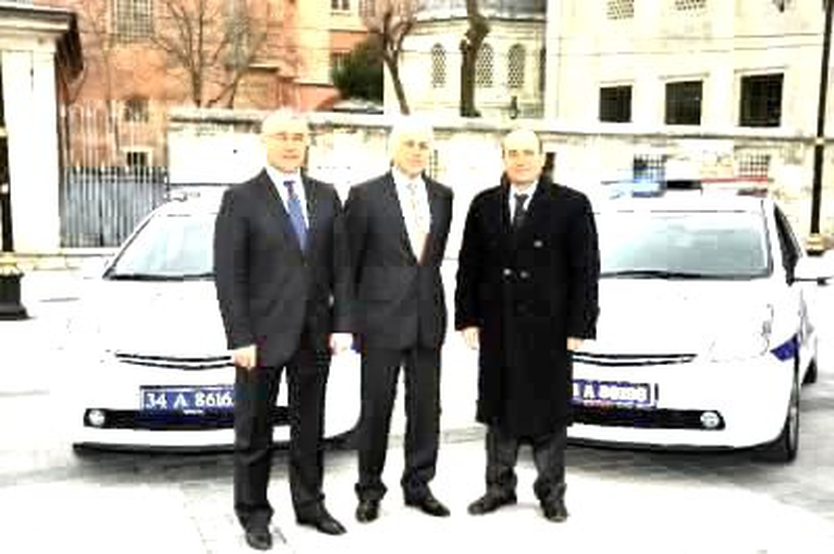 Fatih ve Beyoğlu\'nda Emniyeti Toyota Prıus\'lar Sağlayacak