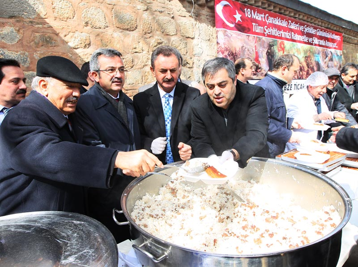 Gebze\'de Şehitler 18 Mart\'a Anılıyor