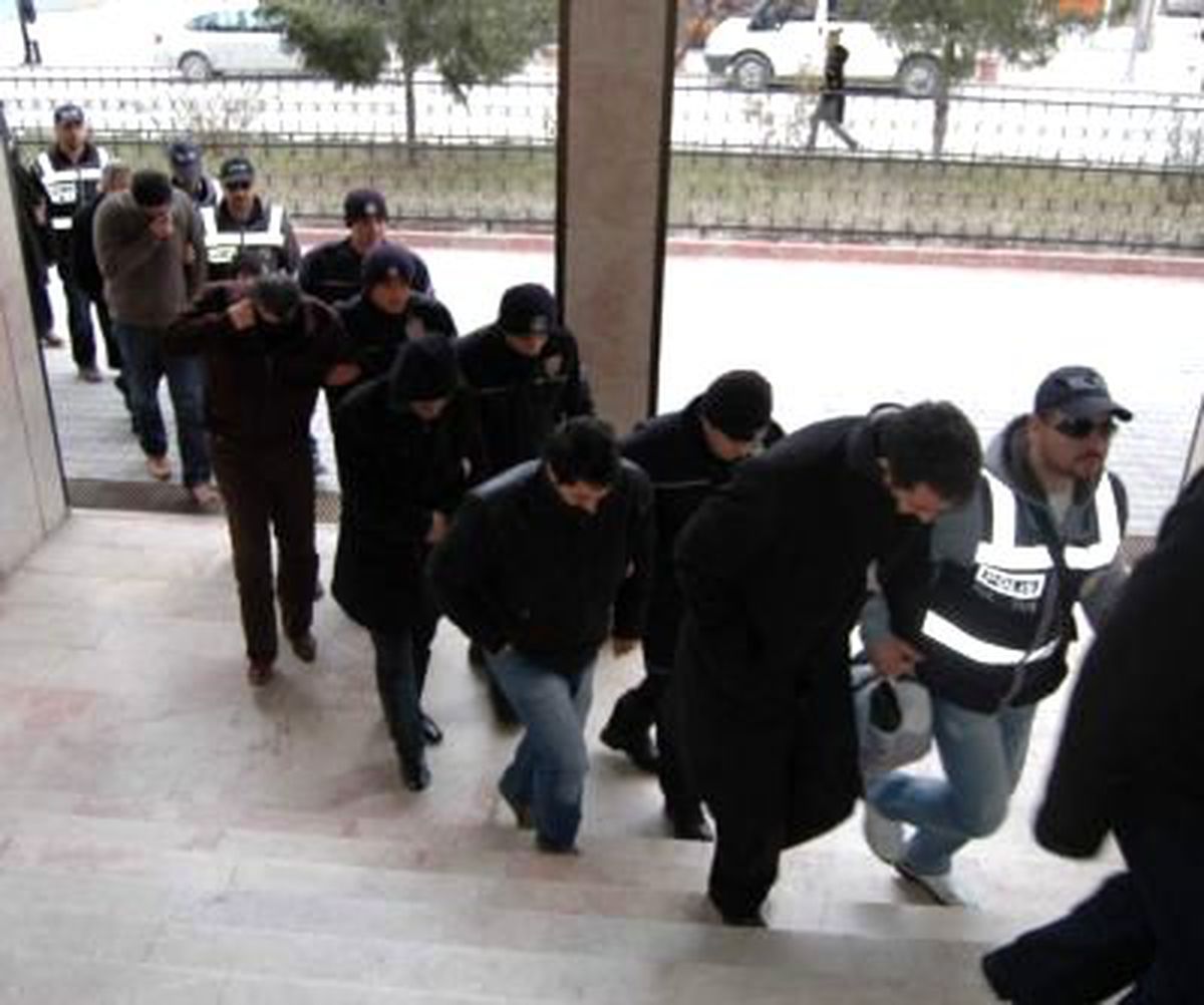 Hakkari\'de Kaçakçılık Operasyonu