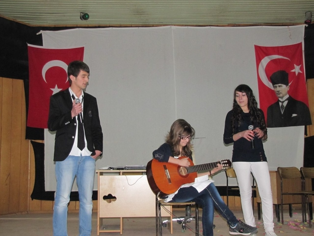 Hisarcık'ta Öğretmen Okullarının Kuruluş Yıl Dönümü Kutlamaları