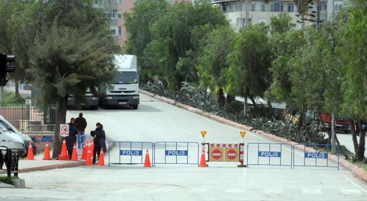 James Bond, Adana\'da Trafik Çilesi Yaşatıyor