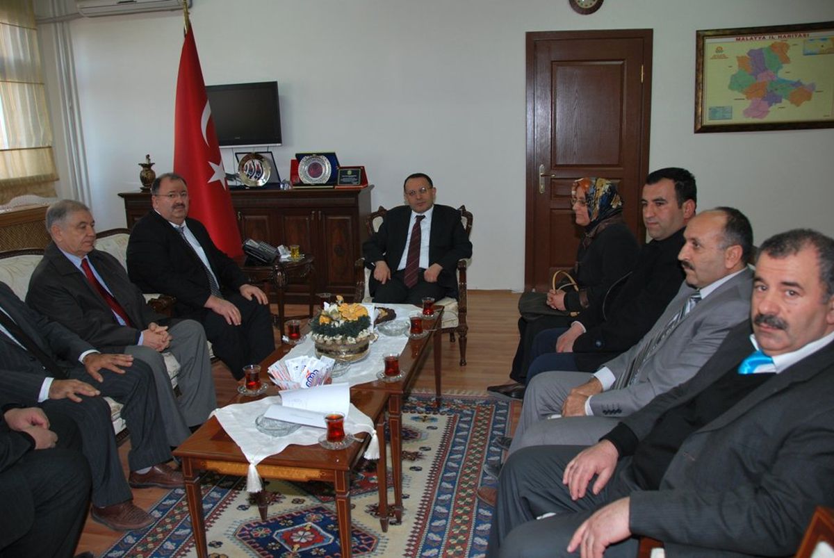 Kızılay\'dan Vali Saran\'a Ziyaret