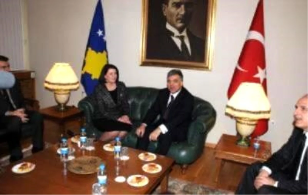 Kosova Cumhurbaşkanı Yahagay, Cumhurbaşkanı Gül\'e Başsağlığı Mesajı Gönderdi