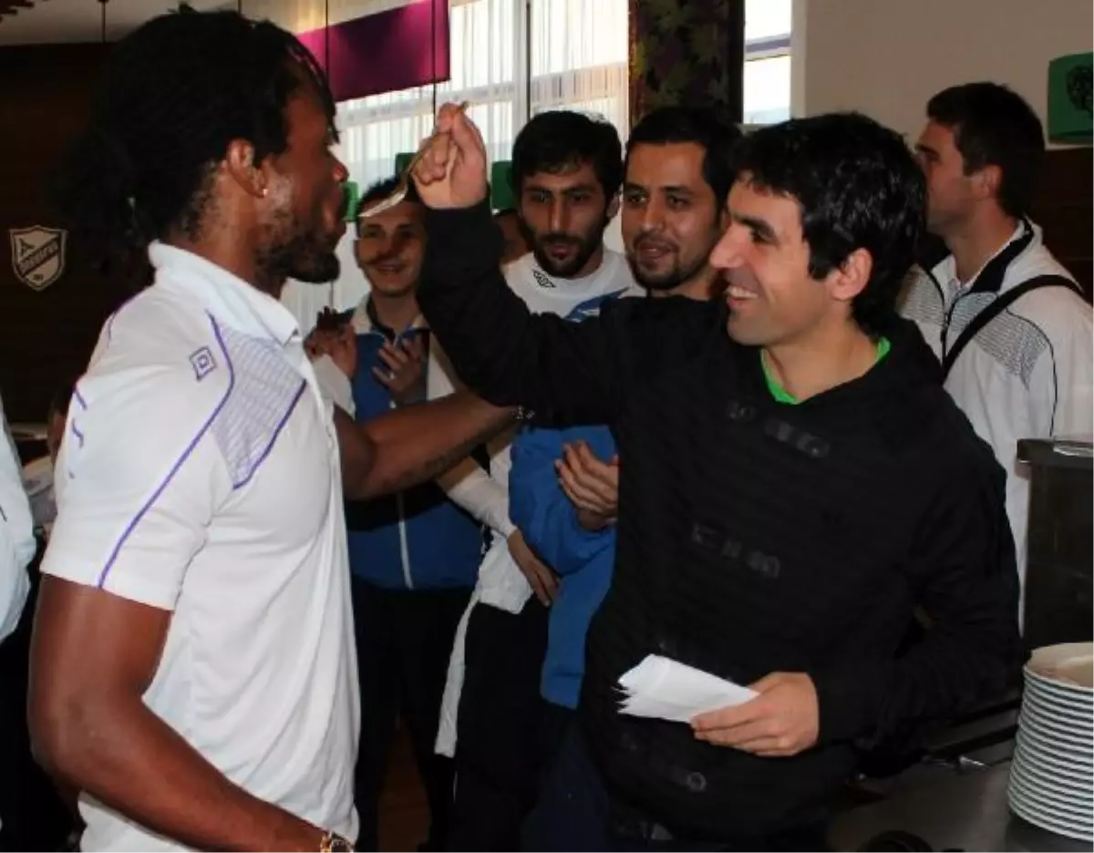 Orduspor Gosso\'nun Doğum Gününü Kutlayıp Yola Çıktılar