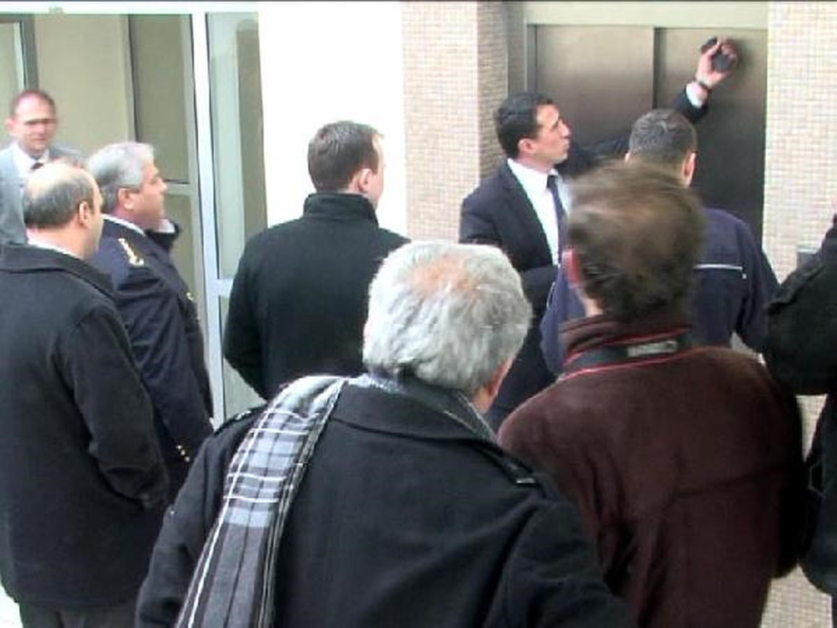 TBMM Eski Başkanı Şahin Asansörde Mahsur Kaldı