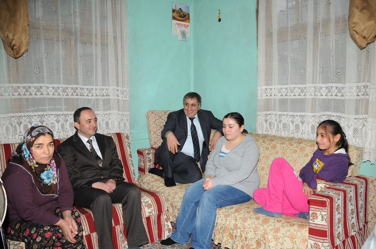 Vali İzzettin Küçük, Ünler Ailesini Ziyaret Etti