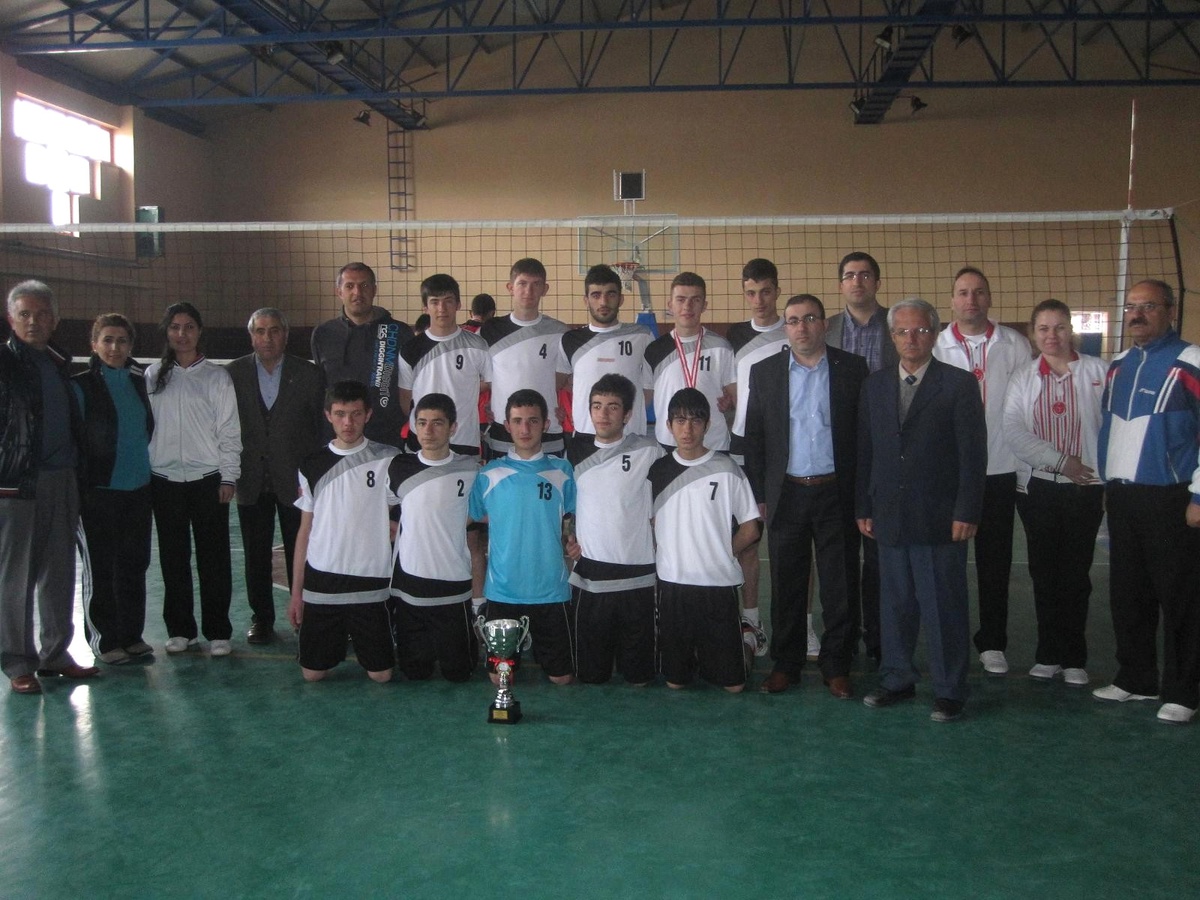 Voleybol Genç Erkekler İl Birinciliği Müsabakaları Sona Erdi