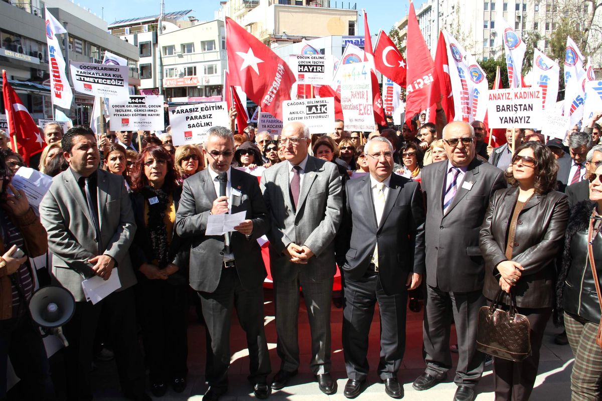 12 Yıllık Zorunlu Eğitime Tepki