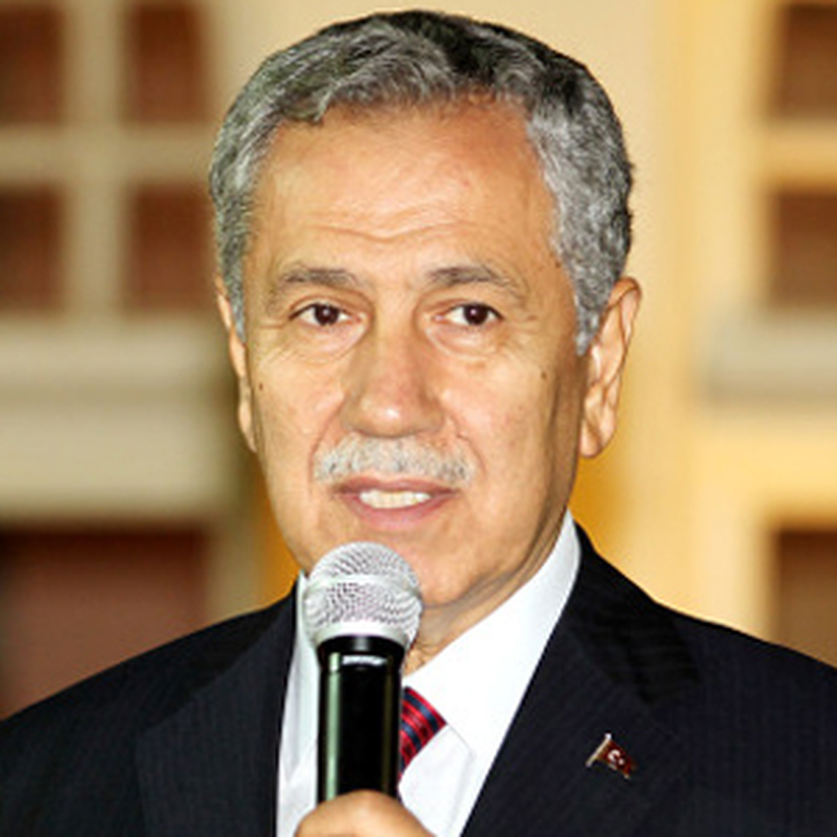Arınç\'tan \'Ne İşimiz Var\'a Cevap!