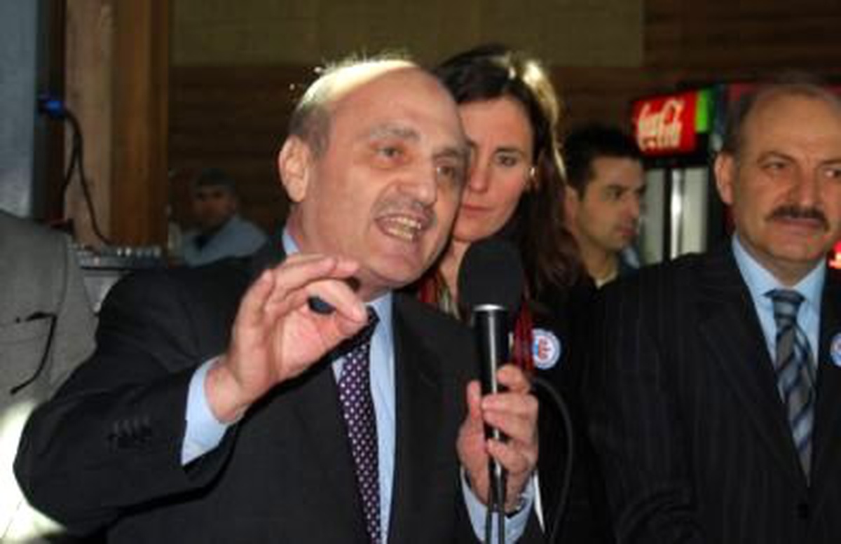 Bakandan Belediyelere Yaptırım Uyarısı