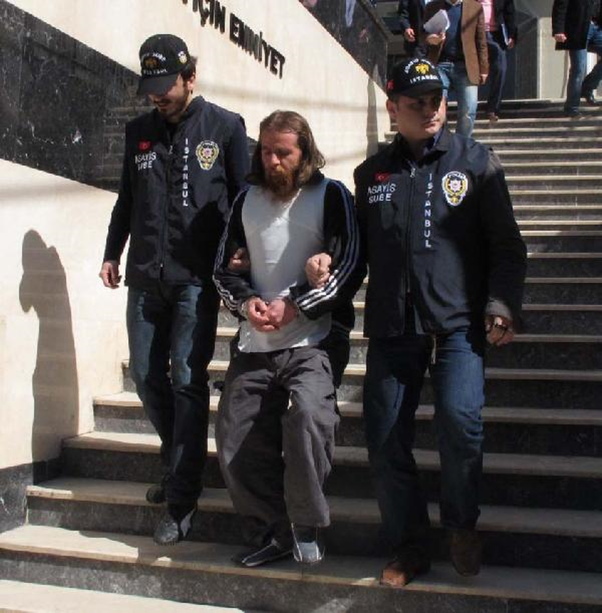 Bir Yeğenini Öldüren Diğerini de Yaralayan Zanlı Yakalandı
