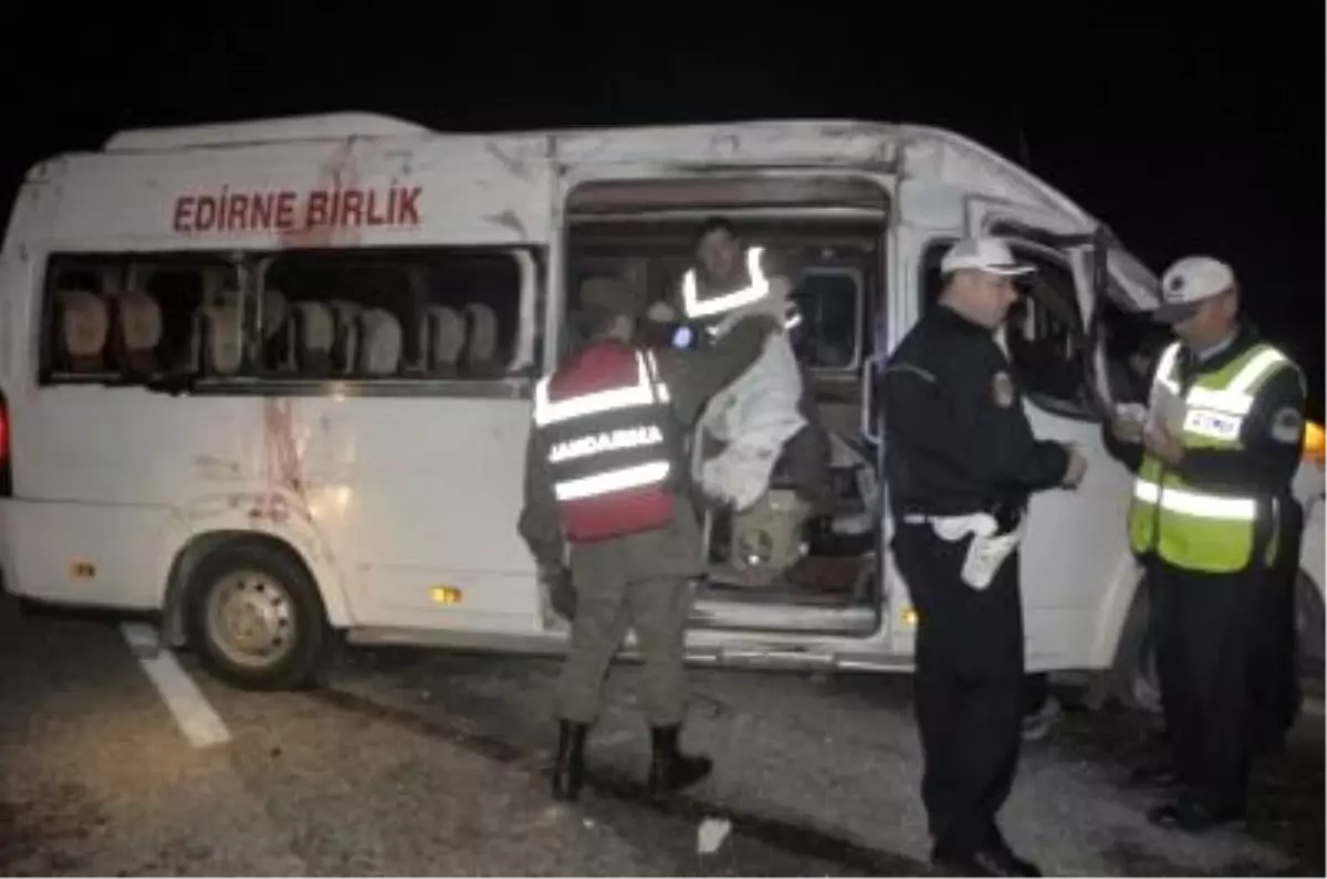 Edirne\'de Trafik Kazası: 3 Ölü