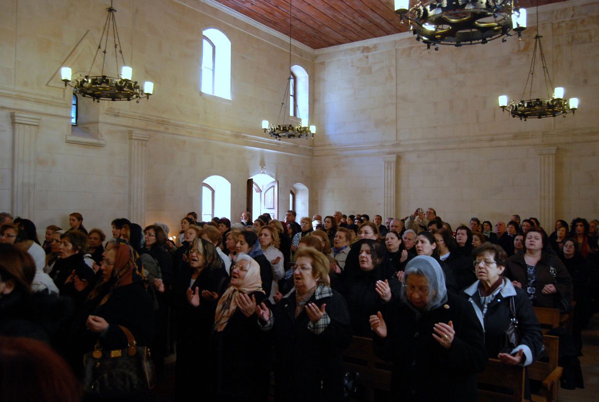 Ermeniler Suriye'deki Olayların Sona Ermesi İçin Dua Etti