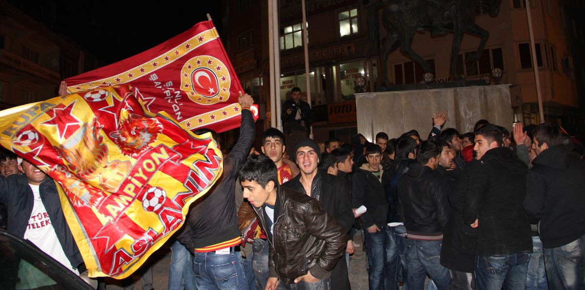 Hakkari\'de Derbi Coşkusu