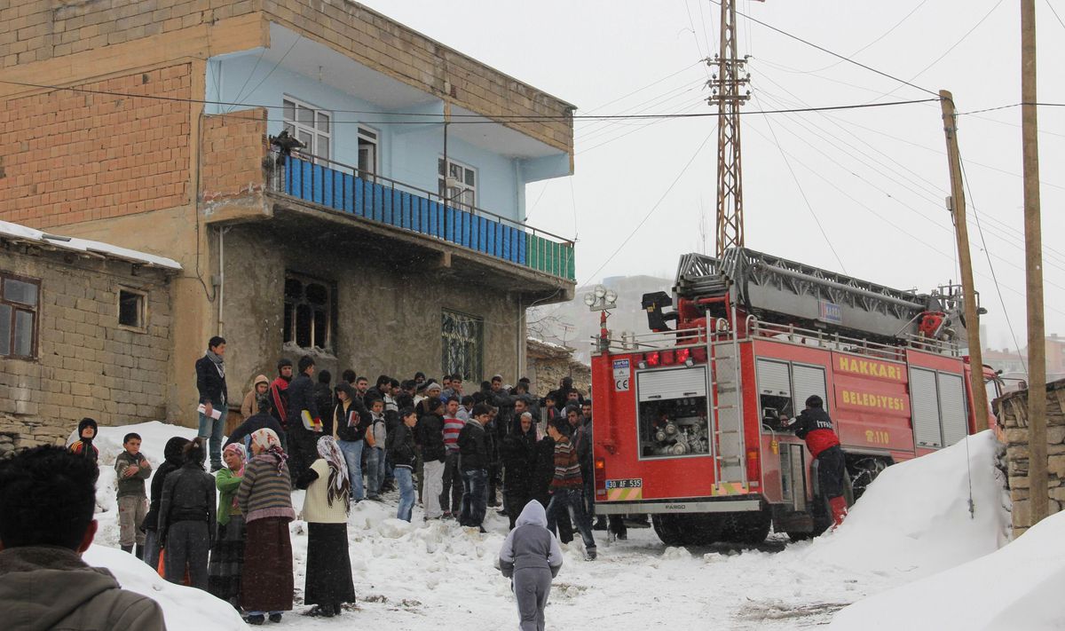 Hakkari\'de Yangın Paniği