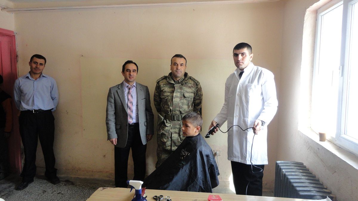 Jandarma\'dan Tıraş Desteği