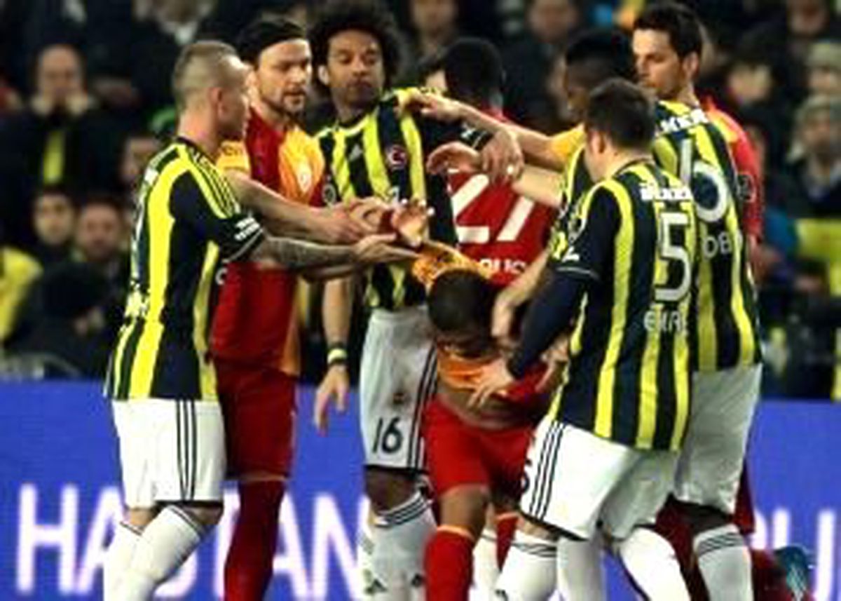 Kadıköy\'de Yüksek Tansiyon!