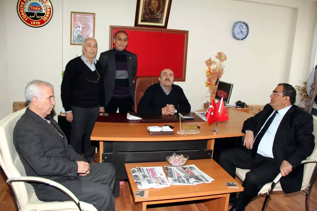 Kaymakam Okur'dan Emekliler Derneğine Ziyaret