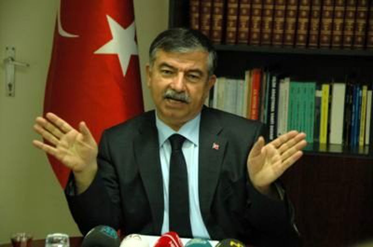 Milli Savunma Bakanı Yılmaz, Sivas\'ta