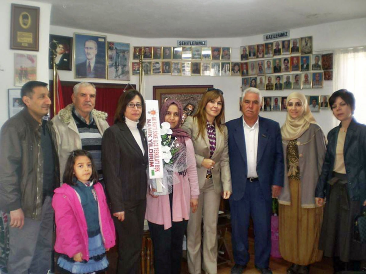 Söke\'de AK Parti\'li Kadınlardan Şehit Aileleri ve Gaziler Derneği\'ne Ziyaret