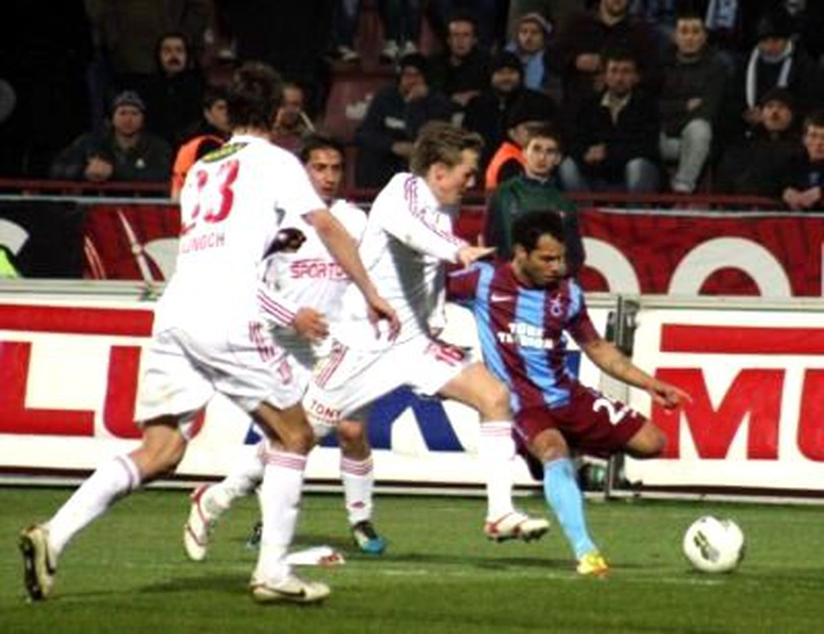Trabzonspor Deplasmanda Kazanmakta Zorlandı