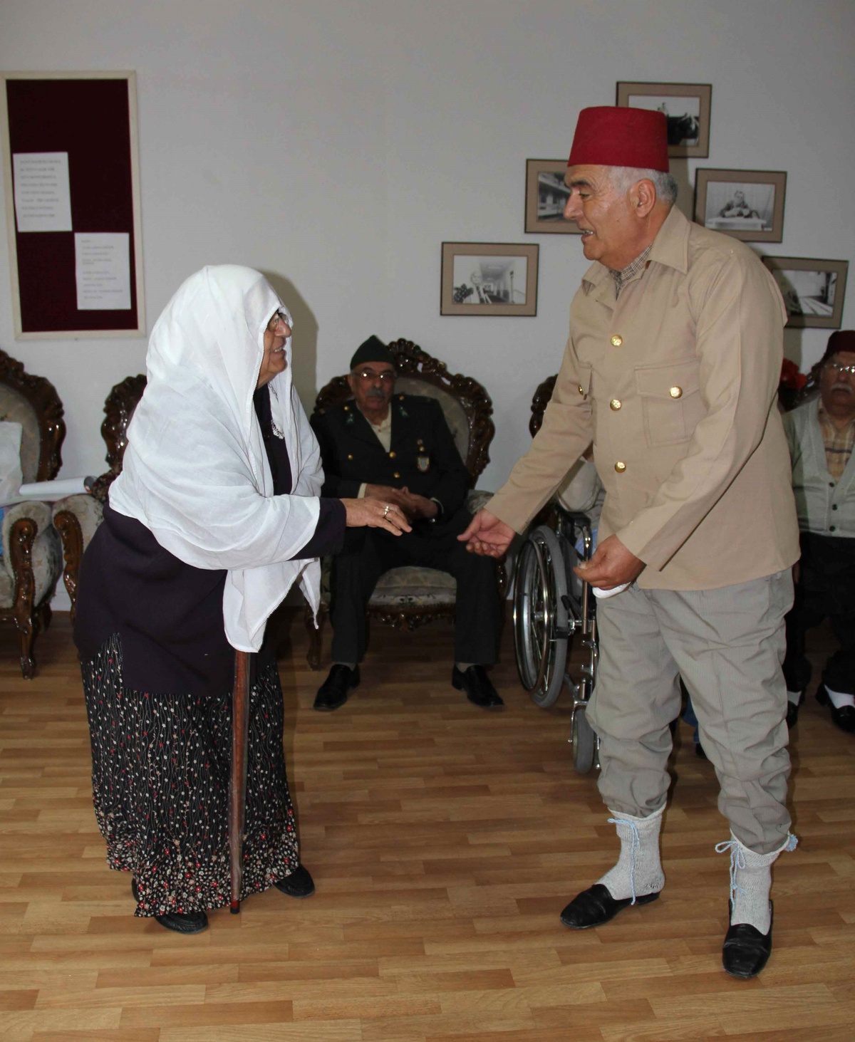 Yaşlılar Şehitleri Tiyatroyla Anıyor