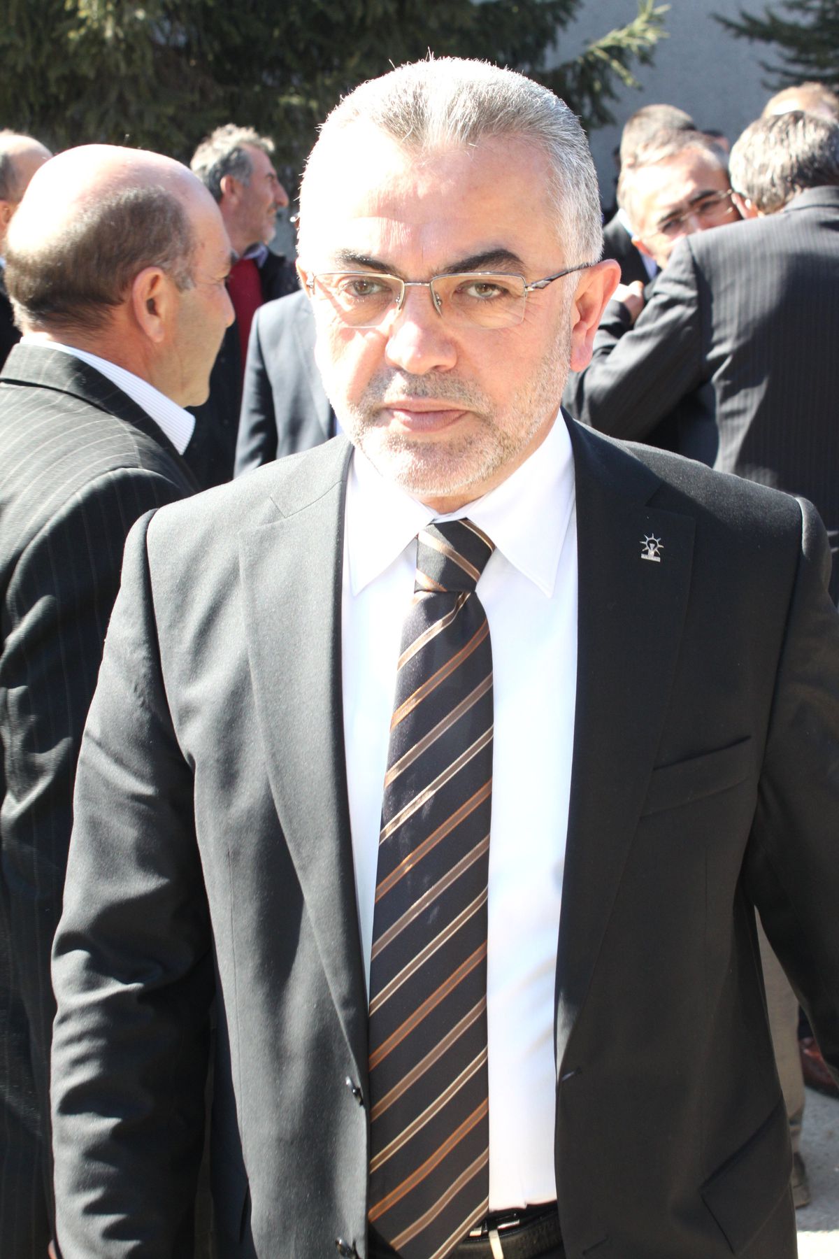 AK Parti\'de Ömer Sayın Güven Tazeledi