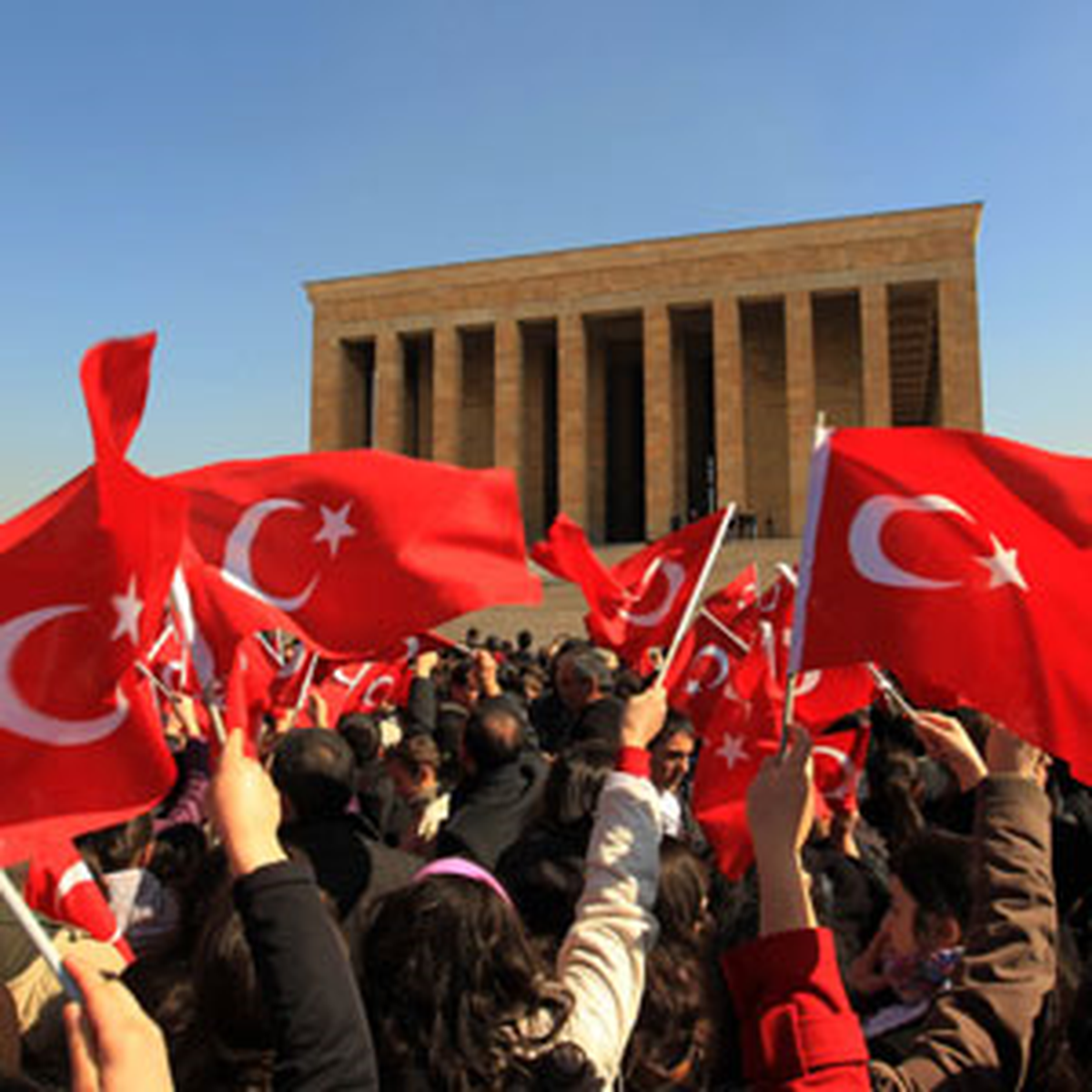 Anıtkabir ve Cebeci Polis Şehitliği\'nde 18 Mart Törenleri