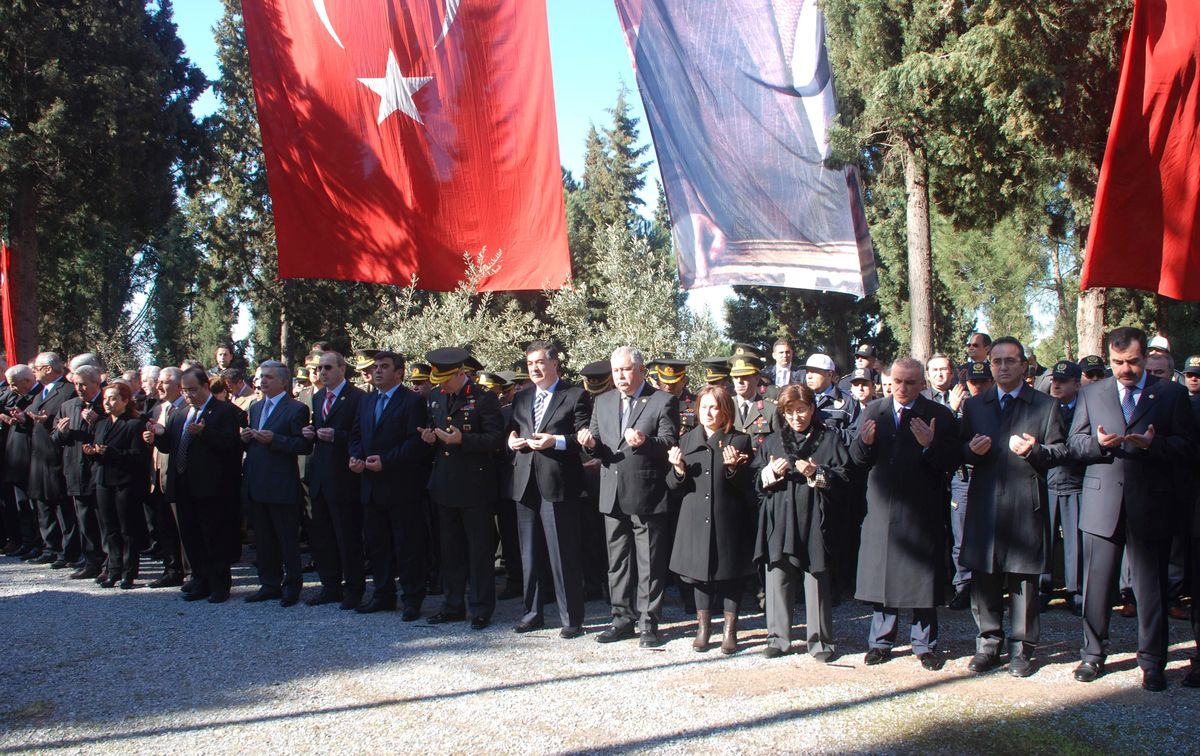 Aydın\'da Şehitler Törenle Anıldı