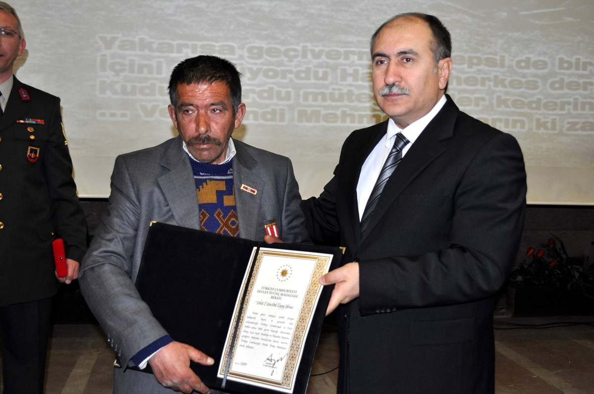 Çanakkale Zaferi\'nin 97.yıldönümü ve Şehitler Günü Kutlandı