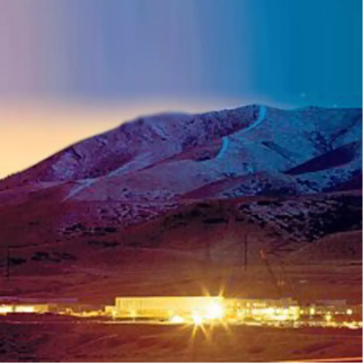 Çöl Ortasında Dev Telekulak Merkezi