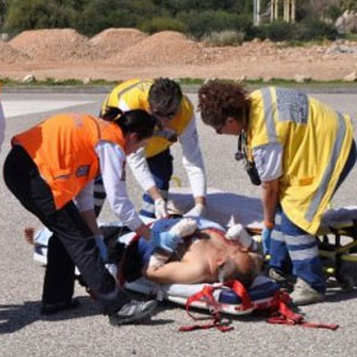Dinamitle Balık Avlarken Ellerinden Oldu
