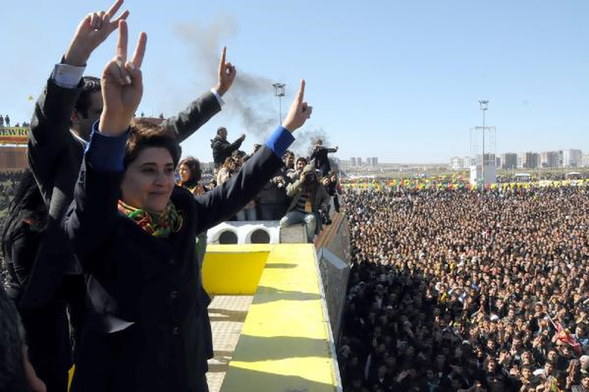 Diyarbakır\'da Nevruz Gerginliği