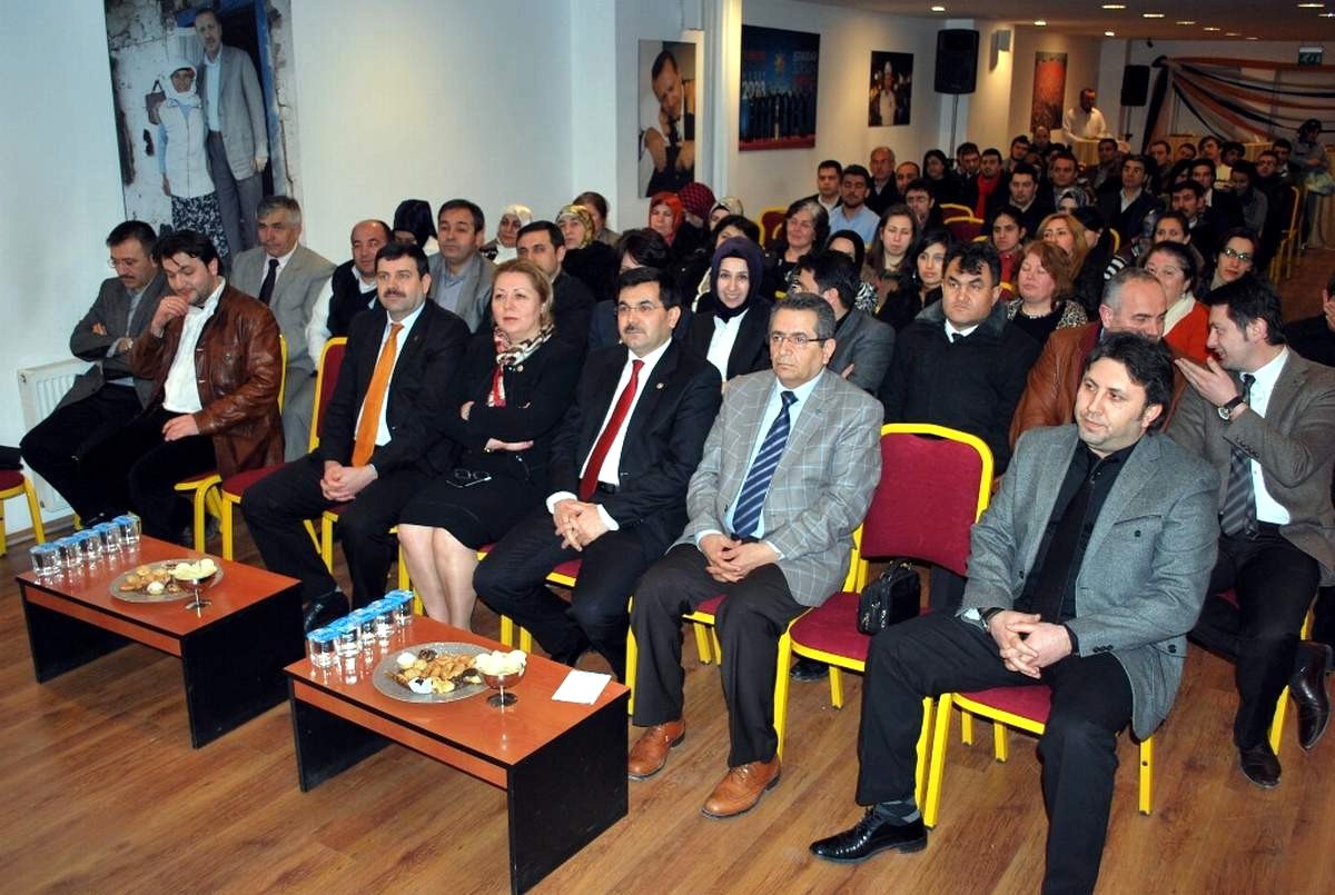 Eskişehir AK Parti İl Teşkilatının Düzenlediği Siyaset Akademisi Sertifika Töreni Yapıldı