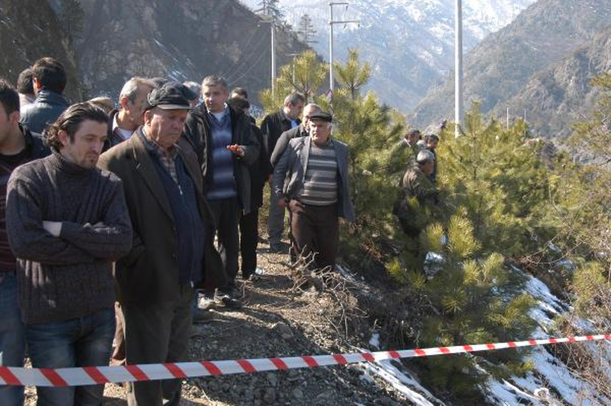 Filyos Çayı\'na Uçan İşçinin Kiraladığı Araç Bulundu