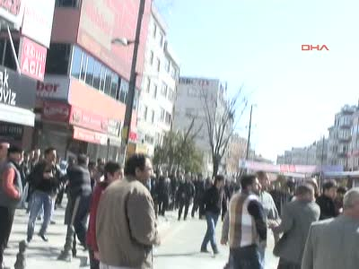 Göstericiye Esnaf Dayağı