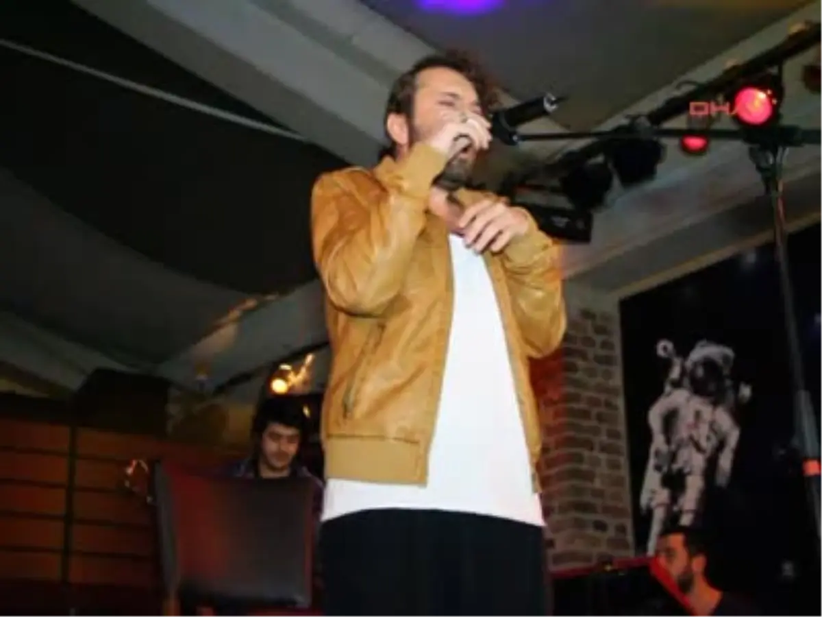 Halil Sezai Köln'deydi