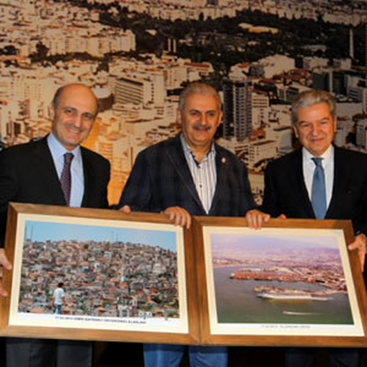 "İzmir\'in Kentsel Dönüşüm ve Ulaşım Vizyonu" Toplantısı