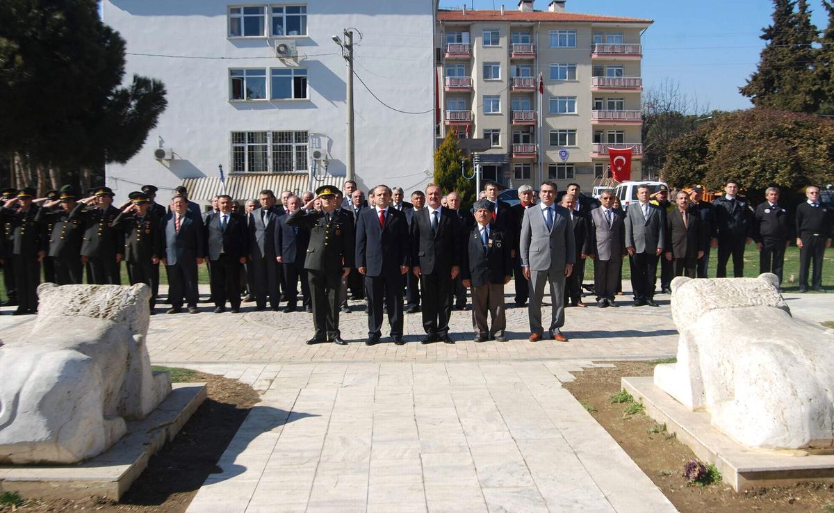 Kula\'da, Çanakkale Zaferi ve Şehitlr Günü Kutlandı