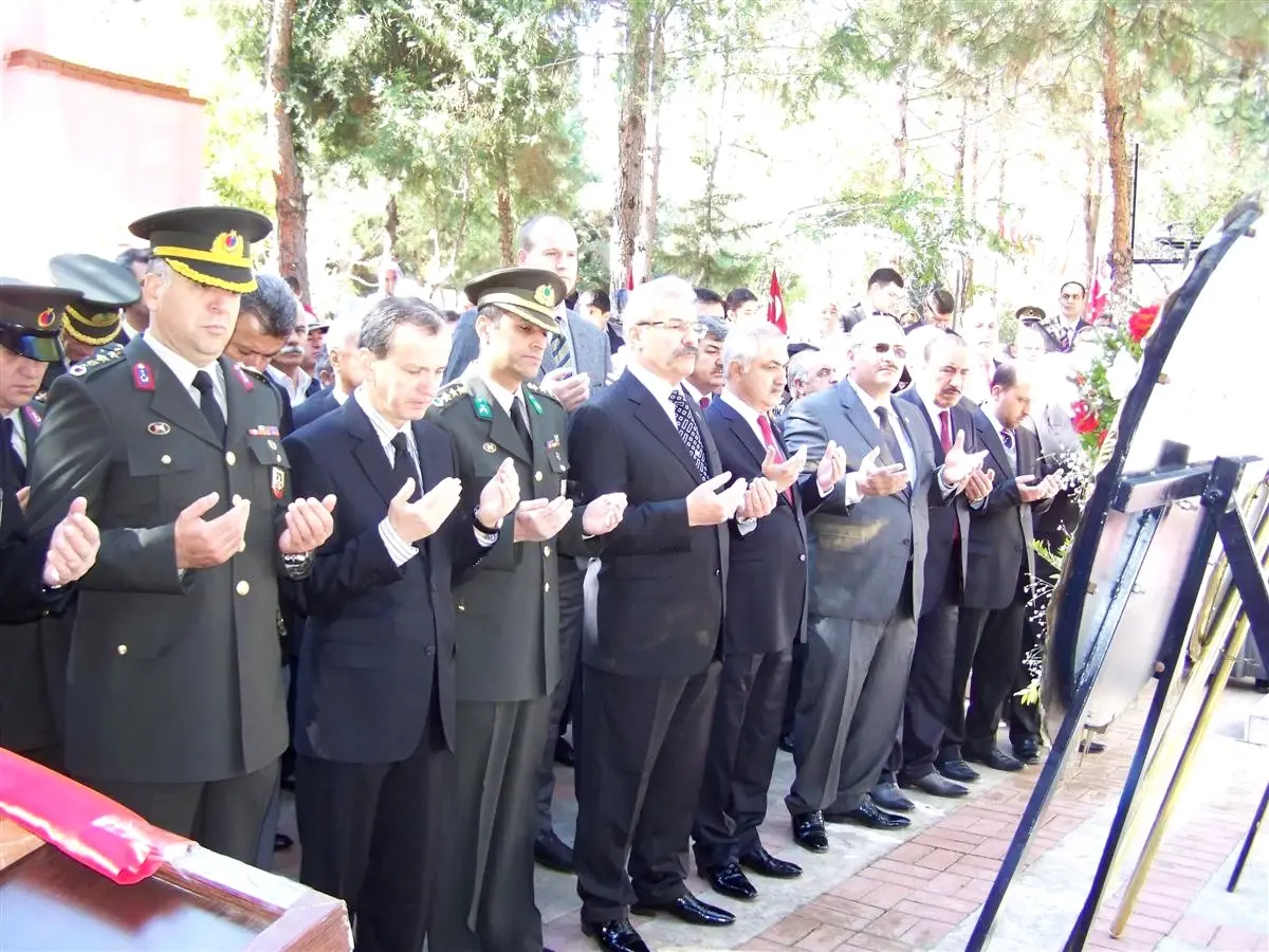 Osmaniye\'de Şehitler Dualarla Anıldı