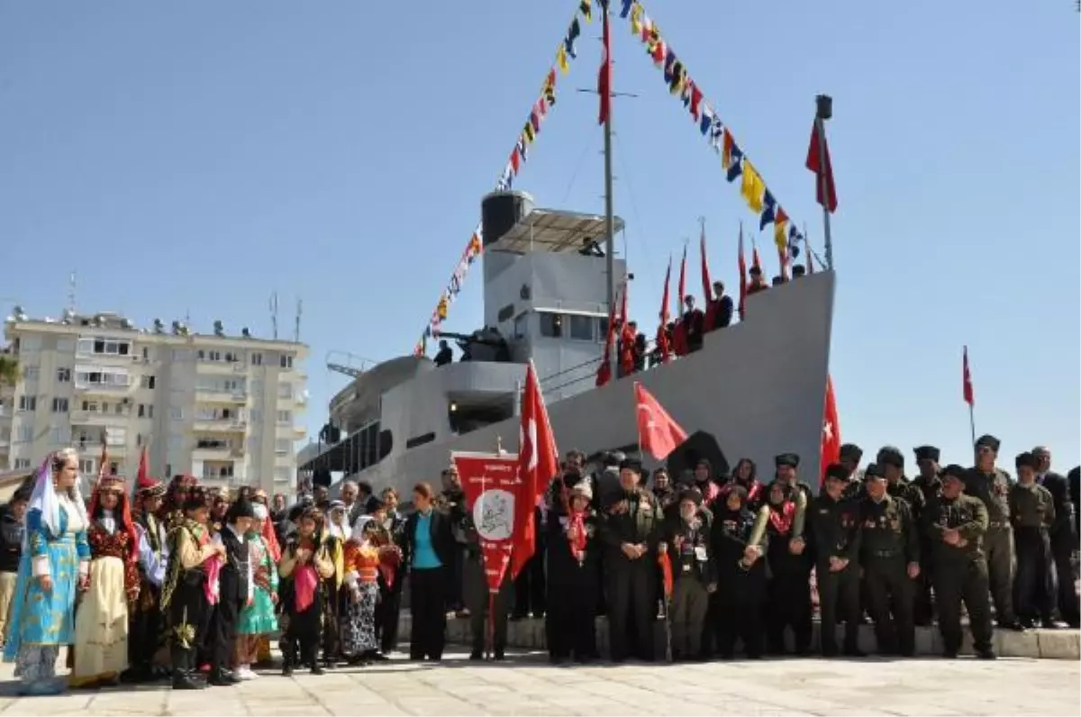 Tarsus'taki Anmada, Kürtçe-Türkçe 'Ölürüm Türkiyem' Türküsü