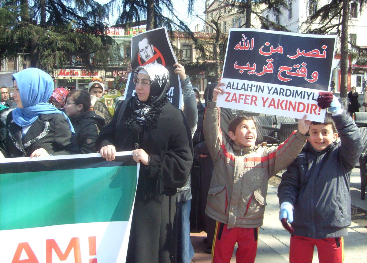 Trabzon\'da "Esad" Protestosu