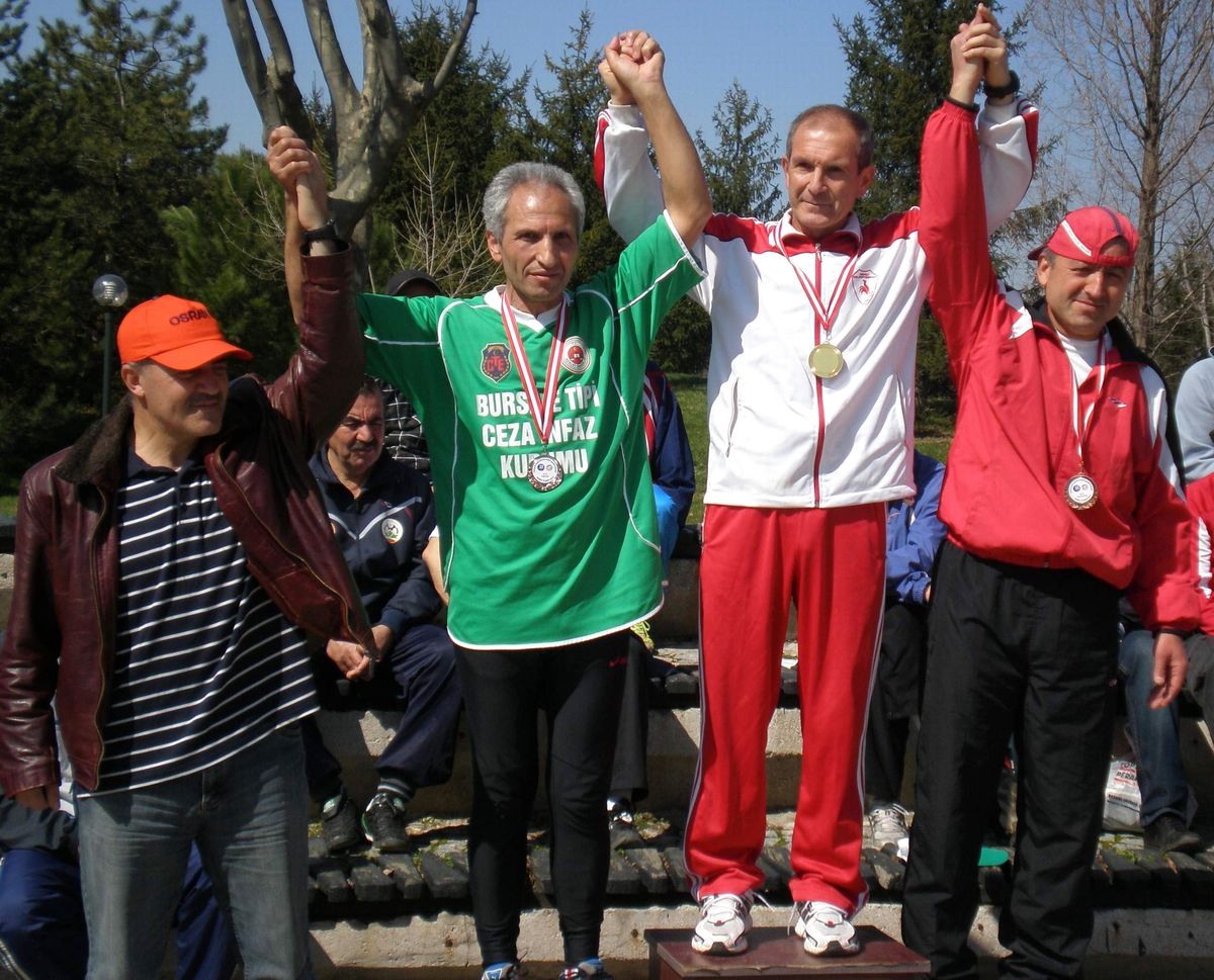 Yaşlı Atletler Gençlere Taş Çıkarttı