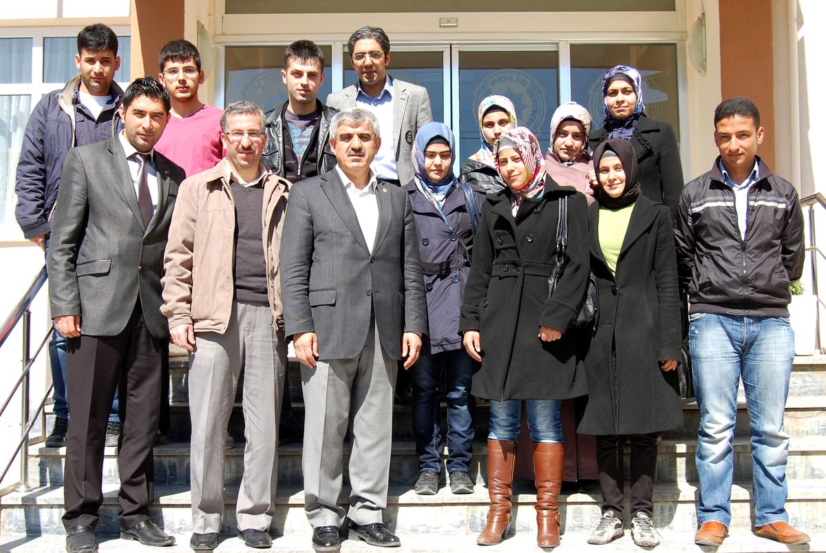 Yeni Dünya Vakfı Bursiyerlerle Bir Araya Geldi