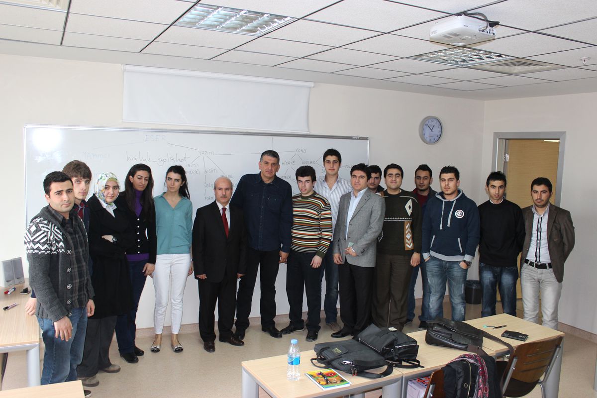 Yönetmen Haluk Göl, Zirveli Öğrencilerle Bir Araya Geldi