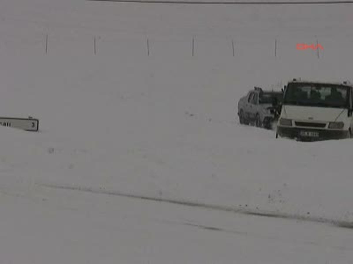 Yüksekova\'da Hasta Kurtarma Operasyonu