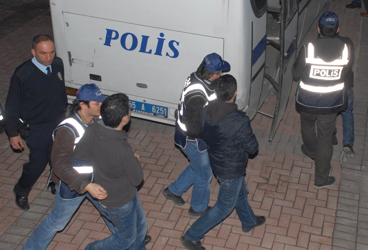 Adliyeye Sevk Edilen 10 Kişi Tutuklandı