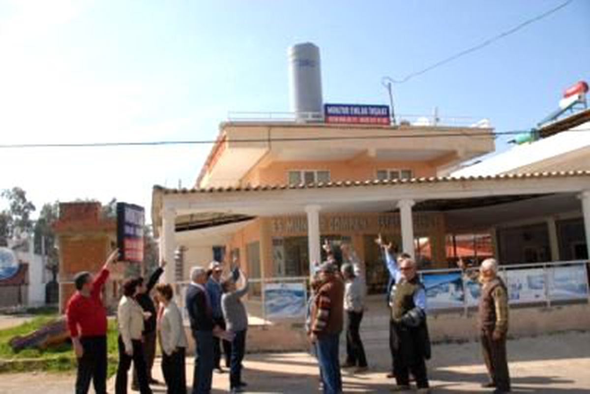 Akbüklülerden Baz İstasyonlarına Tepki