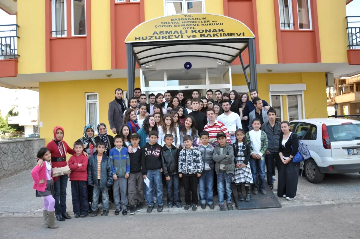 Altso Meslek Yüksekokulu'ndan Asmalı Konak Huzurevi'ne Ziyaret